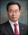 윤주식(기업인/한진해운홀딩스대표이사)
윤주식<사진> 한진해운 총괄부사장이 사표를 제출하고 총괄부사장직에서 퇴임했다. 윤 부사장은 당분간 한진해운홀딩스 대표만 맡게 된다.