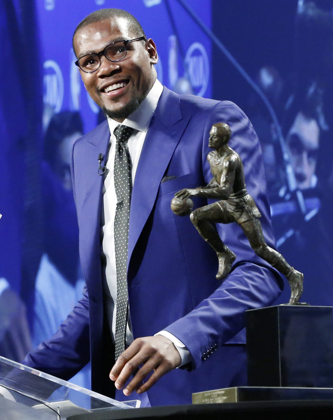 Oklahoma City Thunder’s Kevin Durant speaks during a news conference on Tuesday.   AP-Yonhap