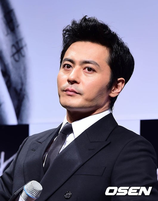장동건(영화배우/탤런트)
장동건이 ‘아저씨’와 ‘우는 남자’에 이어 3부작으로 원빈과 ‘우는 아저씨’를 찍자로 언급해 웃음을 자아냈다.