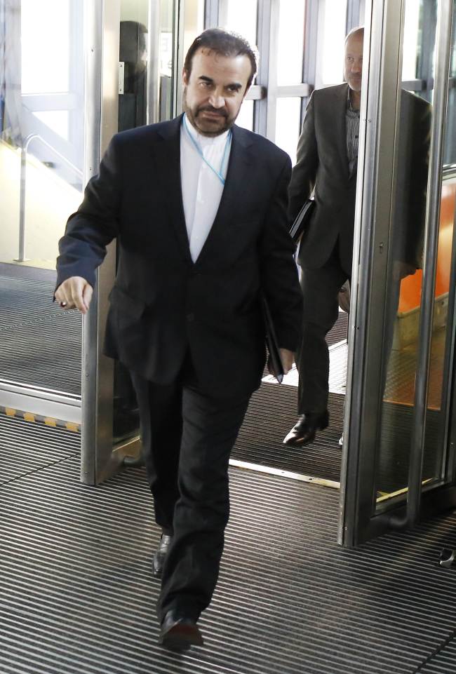 Iran’s Ambassador to the International Atomic Energy Agency Reza Najafi arrives for a new round of talks with the IAEA at the U.N. headquaters in Vienna on Monday.   AFP-Yonhap