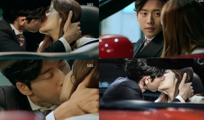 Actor Park Hae-jin kisses Kang So-ra in the third episode of "Doctor Stranger." (SBS)