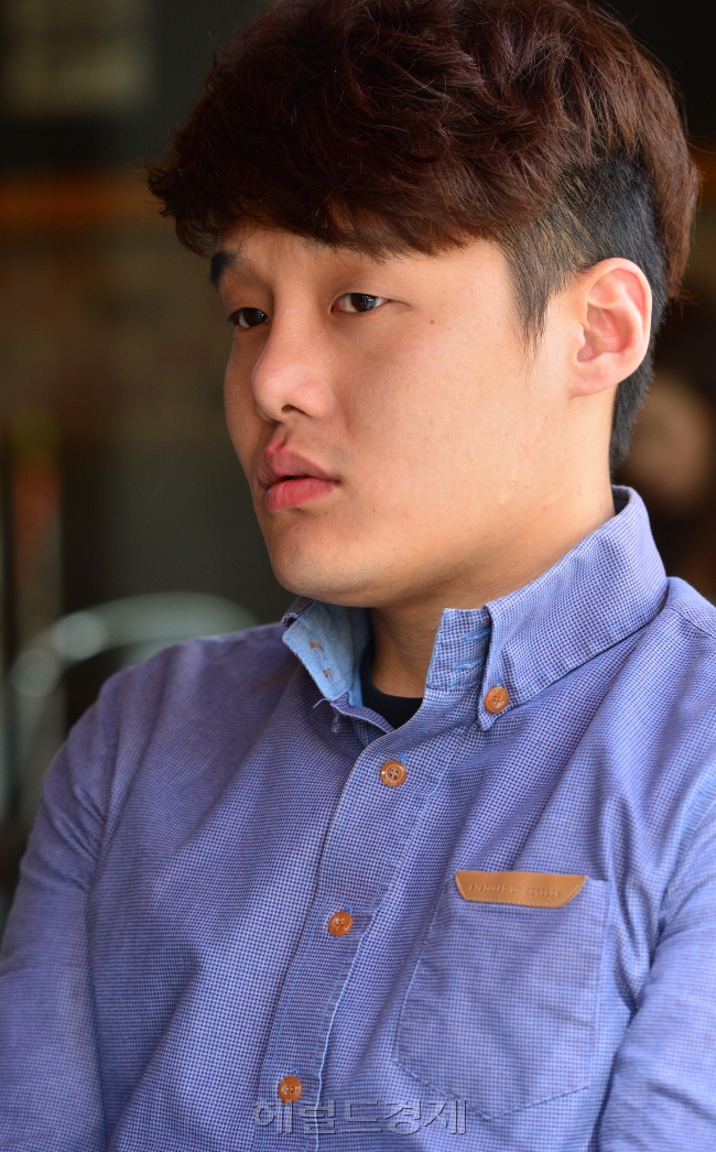 개그맨 김정구 인터뷰<br /><br />윤병찬기자/yoon4698@heraldcorp.com
개그맨 김정구 인터뷰
윤병찬기자/yoon4698@heraldcorp.com