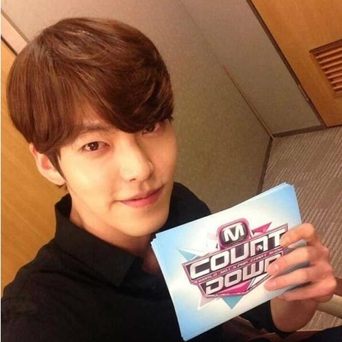 김우빈(김현중/모델/탤런트)
배우 김우빈과 모델 유지안이 2년 열애 끝에 결별했다.