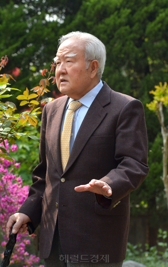 조순 前 서울시장<br /><br />윤병찬기자/yoon4698@heraldcorp.com
조순 前 서울시장
윤병찬기자/yoon4698@heraldcorp.com
조순 前 서울시장
윤병찬기자/yoon4698@heraldcorp.com
조순 前 서울시장
윤병찬기자/yoon4698@heraldcorp.com