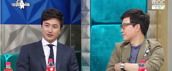 안정환(좌부터/스포츠해설가/전축구선수/리혜원라이프스타일컴퍼니대표이사/MBC해설위원),김성주(MC/전아나운서)
안정환 MBC 축구 해설위원이 차범근 SBS 축구 해설위원에게 이제 쉬어야 한다고 말했다.