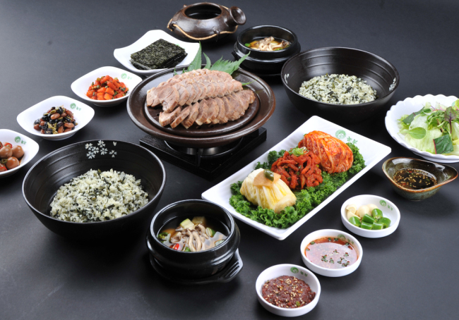놀부NBG(www.nolboo.co.kr, 대표 김준영)의 놀부보쌈이 런치메뉴를 대폭 강화해 점심시간 공략에 나섰다.