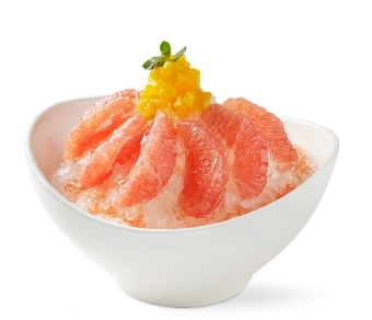 망고식스는 쌉싸름한 맛을 시원하게 즐길 수 있는 자몽을 이용한 빙수를 선보였다. 빙수에 달콤한 꿀을 추가, 자몽 특유의 쓴 맛을 줄인 것이 특징이다. 자몽은 칼로리가 낮고 비타민C와 식이섬유가 풍부, 감기 예방과 피로회복 등에 좋은 것으로 알려져 있다.