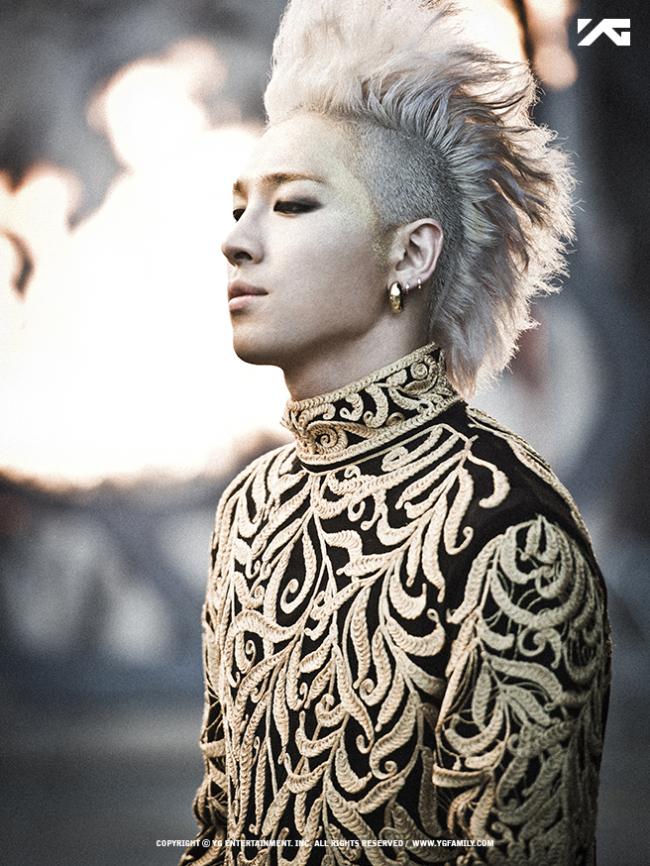 태양(동영배/가수/빅뱅/YG엔터테인먼트)
After a plethora of teaser images by YG Entertainment asking “Who Is Next?” fans finally got their answer as the agency revealed on Sunday that Big Bang’s Taeyang is the next YG artist who will be making his return.
Taeyang of Big Bang.   YG Entertainment