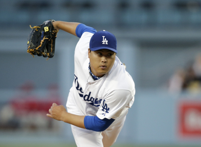 류현진(야구선수/LA다저스투수)
Ryu Hyun-jin is scheduled to start Wednesday for the Los Angeles Dodgers against the New York Mets at Citi Field, manager Don Mattingly said. The left-hander has been on the disabled list since April 28 because of shoulder inflammation. The Korean threw a four-inning simulated game on Friday.   AP-Yonhap