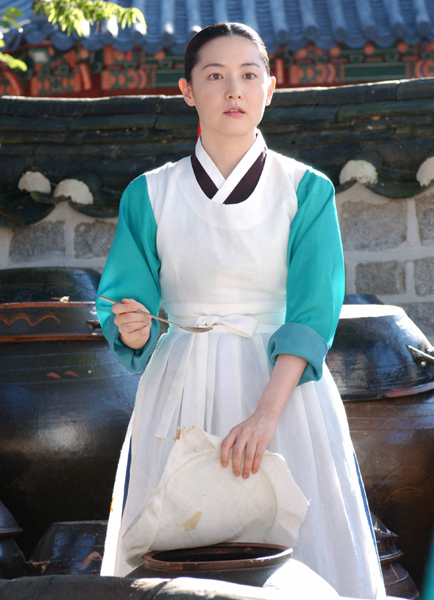이영애(영화배우/탤런트)
Actress Lee Young-ae has decided not to star in the sequel to the television series “Daejanggeum,” known as “Jewel in the Palace.”