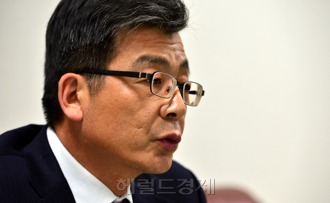 중앙선관위 공보국장 문병길국장<br /><br />윤병찬기자/yoon4698@heraldcorp.com
중앙선관위 공보국장 문병길국장
윤병찬기자/yoon4698@heraldcorp.com
중앙선관위 공보국장 문병길국장
윤병찬기자/yoon4698@heraldcorp.com