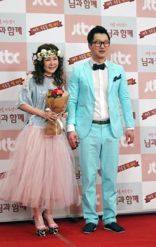 박준금(좌부터/탤런트/영화배우/코엔스타즈),지상렬(개그맨/MC/코엔스타즈)
‘님과 함께’의 박준금과 지상렬이 ’부부의 날‘에 가상 재혼부부로 등장했다.