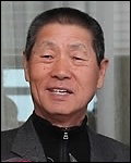 김성근(야구감독/야구코치/고양원더스)
“제 좌우명은 ‘일구이무(一球二無)’입니다. ‘선수에게 두 번째 공은 없다’는 뜻으로 공 하나에 승부를 걸 뿐 다음은 없다는 것이죠. 기회가 왔을 때 잡기 위해서는 준비해야 합니다. 준비 없는 자에게 기적은 일어날 수 없습니다” “위기관리를 잘 하는 리더를 훌륭하다고 말합니다. 그러나 진짜 훌륭한 리더는 위기가 오지 않도록 미리 준비하는 사람입니다”