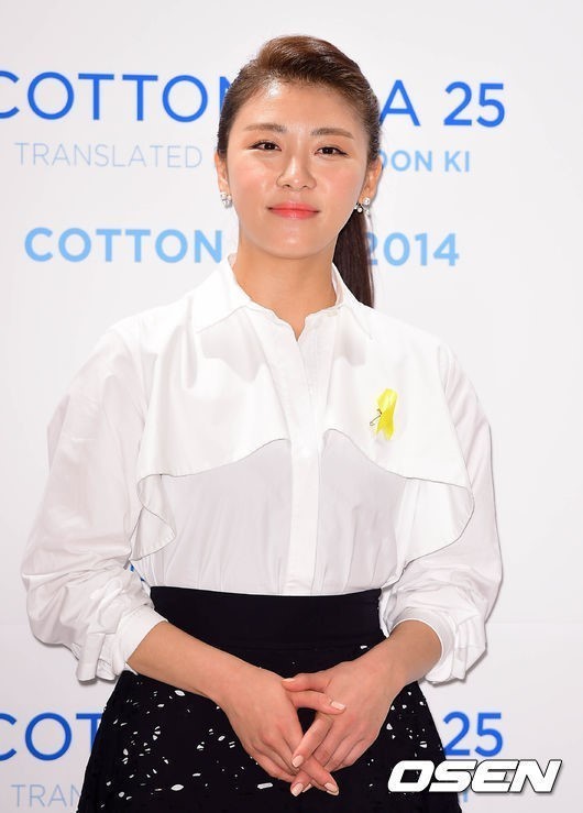하지원(영화배우/탤런트)
배우 하지원이 할리우드 메이저 스튜디오 중 하나인 ‘20세기 폭스’사와 만나 할리우드 진출에 대해 논의한 것으로 알려져 화제다.