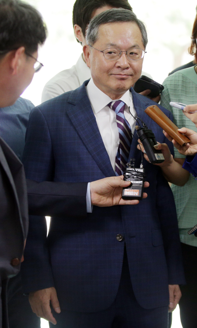 P.M. nominee Ahn Dae-hee