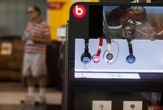 Beats Electronics’ Beats by Dr. Dre headphones are displayed for sale at an H.H. Gregg Inc. store in Reynoldsburg, Ohio.   Bloomberg