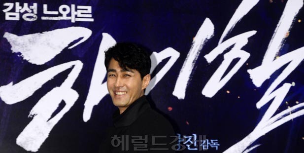 차승원(영화배우/모델/YG엔터테인먼트)
영화 ‘하이힐’(장진 감독, 장차 제작)의 언론시사회가 30일 오전 서울 광진구 롯데시네마 건대입구점에서 열린 가운데 주연배우 차승원이 밝은 표정으로 포토타임을 가지고 있다.