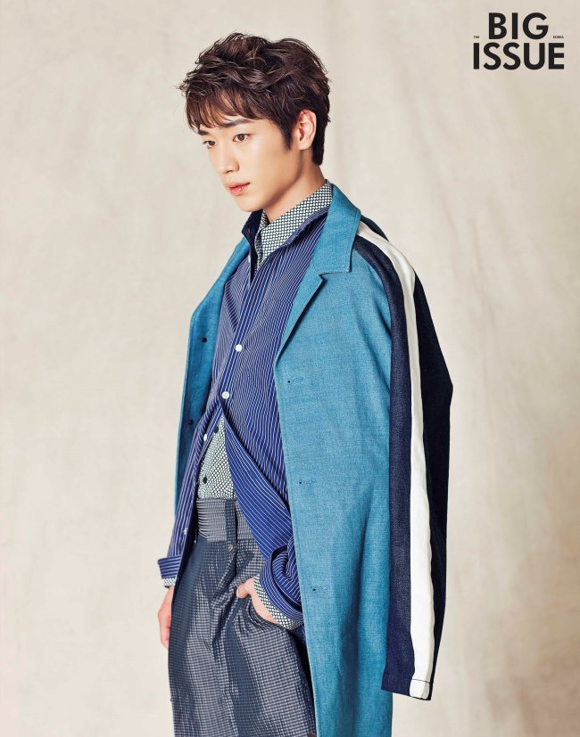 서강준(탤런트/서프라이즈)
‘빅이슈’ 표지 모델을 하면 뜬다? 최근 SBS의 새 예능 프로그램 ‘일요일이 좋다-룸메이트’(이하 룸메이트)에서 주목받고 있는 배우 서강준이 ‘빅이슈’ 6월 1일 자(85호) 표지를 장식했다.