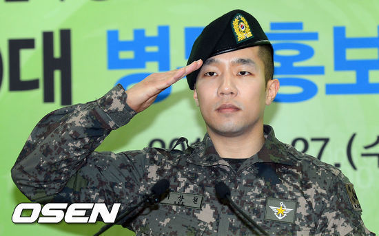 상추(이상철/가수/마이티마우스)
가수 상추가 치과의사와 열애 중인 사실이 전해졌다.