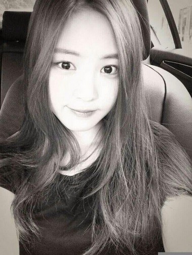 ▲ 손나은 생애 첫 투표
