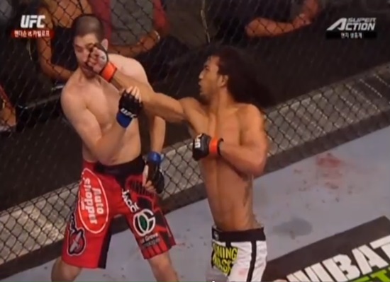 ▲UFC 벤 헨더슨 카빌로프 (사진=슈퍼액션 방송캡처)