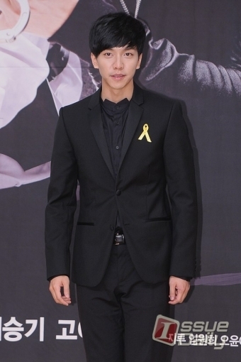 이승기(가수/탤런트/후크엔터테인먼트)
가수 겸 배우 이승기가 '너희들은 포위됐다'(이하 너포위) 촬영 중 눈 부상을 당해 치료 중에 있다.