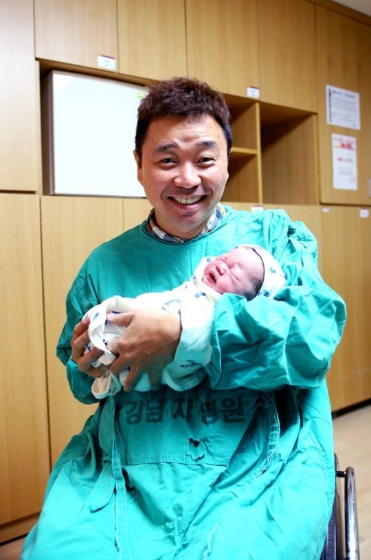 ▲김송 강원래 득남(사진=소속사 제공)