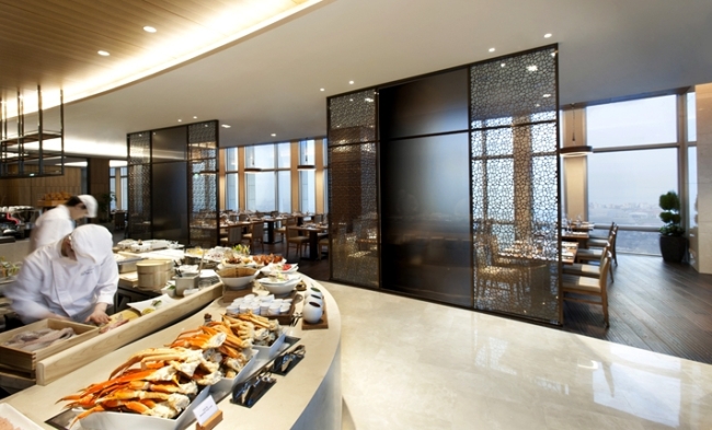 A look at the C’Cafe located on the top floor of the Lotte City Hotel Jeju. (courtesy of Lotte Hotel)