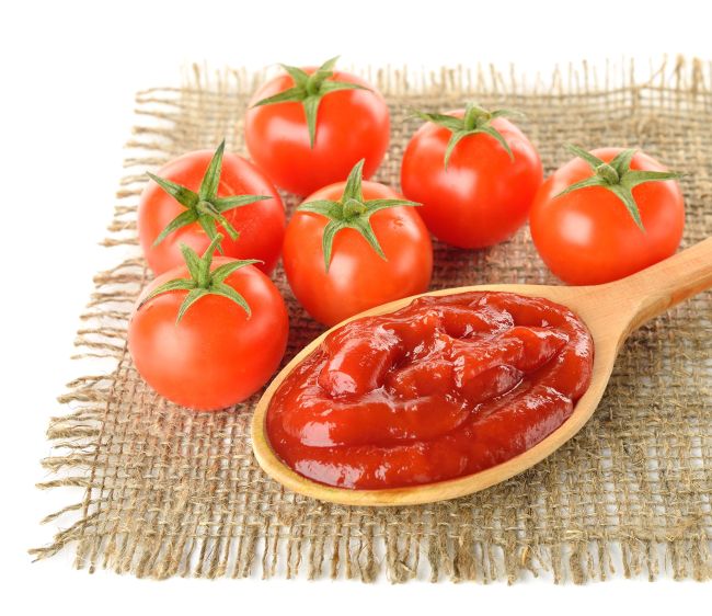 우리에게 잘 알려진 건강식품인 토마토는 건강하게 오래 살기 위한 성분들을 알차게 갖고 있다.