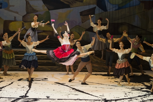 A scene from the Korean National Ballet’s production of Don Quixote.   Korean National Ballet