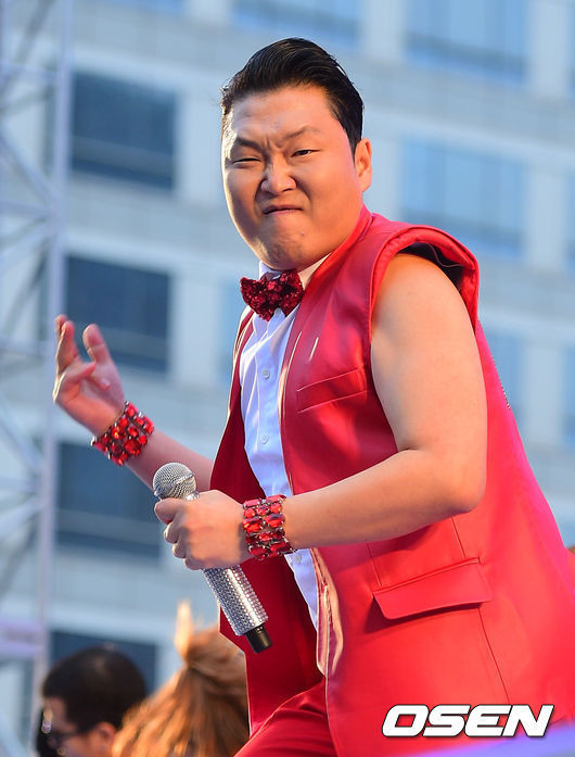 싸이(박재상/가수/음악PD/SB프로젝트/YG엔터테인먼트/유니버설리퍼블릭레코드)
싸이 ‘행오버’ 빌보드 진입이 화제다.