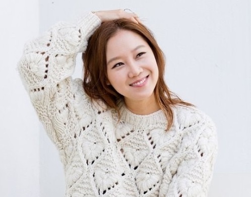 공효진(영화배우/탤런트)
Actress Gong Hyo-jin was injured in a triple car accident, inevitably delaying the filming schedule of SBS television series “It’s Okay, That’s Love,” talent agency Management Soop said on Thursday.
Actress Gong Hyo-jin (Management Soop)