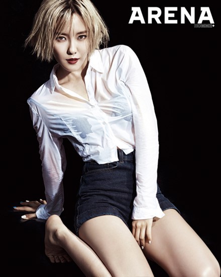 효민(박선영/가수/탤런트/티아라/티아라엔포)
T-Ara member Hyomin, currently active as a solo singer, posed for Arena Homme Plus. The editorial’s theme was “Hyomin’s Summer” and shows her new short hairstyle and poses in daring outfits.