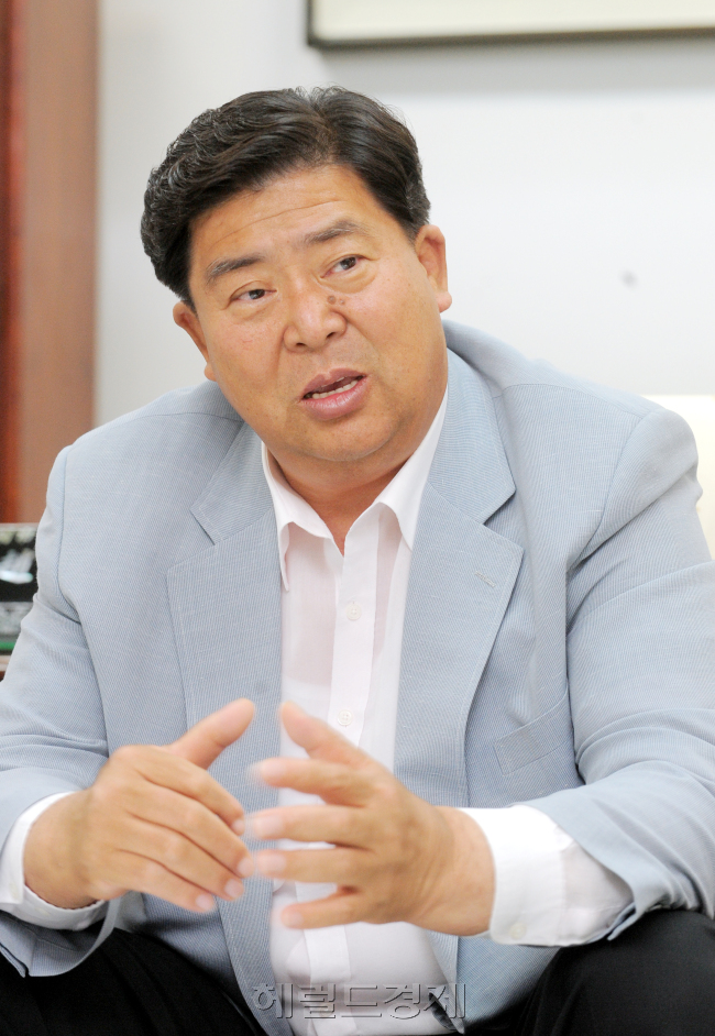 조길형 영등포구청장 인터뷰./ 안훈기자 rosedale@ 2010.06.29
조길형 영등포구청장 인터뷰./ 안훈기자 rosedale@ 2010.06.29
조길형 영등포구청장 인터뷰./ 안훈기자 rosedale@ 2010.06.29