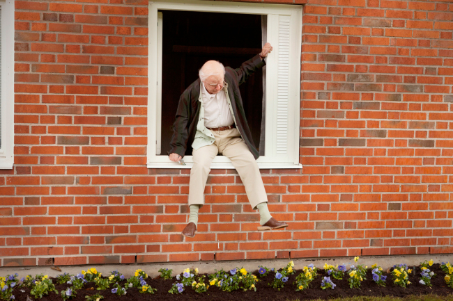 Swedish actor Robert Gustafsson plays a centenarian in the film adaptation of “The Hundred-Year-Old Man Who Climbed Out the Window and Disappeared.”   Bigfilm