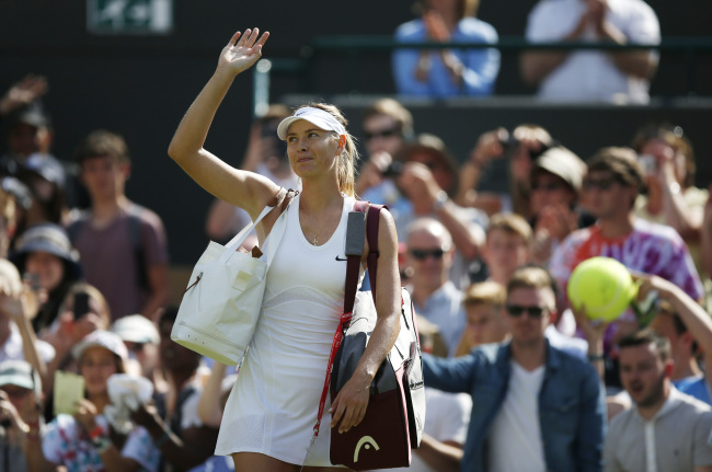 Maria Sharapova celebrates her win over Samantha Murray on Tuesday.   AP-Yonhap