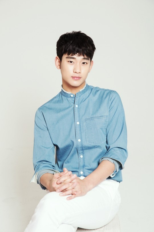 ▲김수현 생수광고(사진=키이스트)