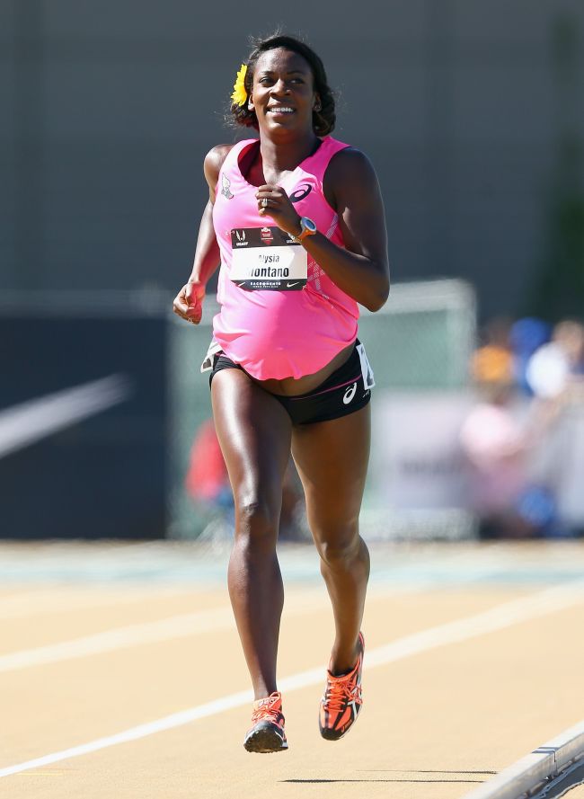 A pregnant Alysia Montano runs in the opening round of the women’s 800-meters at the USATF Outdoor Championships at Hornet Stadium in Sacramento, California, Thursday.   AFP-Yonhap News
A pregnant Alysia Montano runs in the opening round of the women’s 800-meters at the USATF Outdoor Championships at Hornet Stadium in Sacramento, California, Thursday.    AFP-Yonhap News