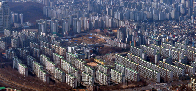 올 하반기 수도권 집값은 소폭 상승세를 보일 가능성이 큰 것으로 조사됐다. 또 전셋값 상승세가 이어질 것으로 내다봤지만 심각한 수준은 아닐 것으로 보인다.  [헤럴드경제DB]