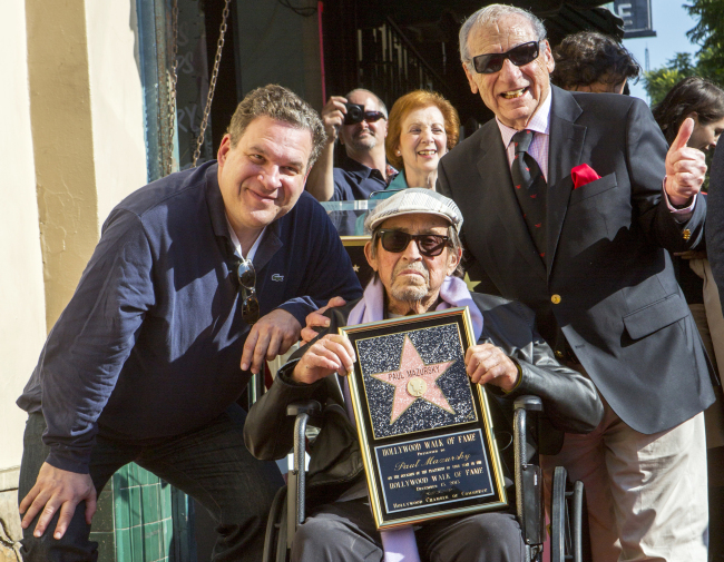 Actor Jeff Garlin (left) and directors Paul Mazursky (center) and Mel Brooks attend the ceremony honoring Mazursky with a star on the Hollywood Walk of Fame in Los Angeles on Dec. 13, 2013.   AP-Yonhap