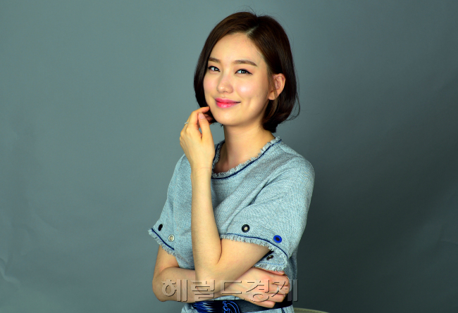 탤런트 황선희<br /><br />윤병찬기자/yoon4698@heraldcorp.com
탤런트 황선희
윤병찬기자/yoon4698@heraldcorp.com