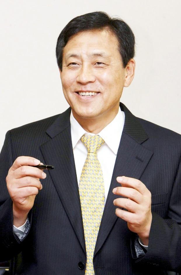 1단 컬러
Hana Financial Group chairman Kim Jung-tae
김정태 / 하나금융 지주회장