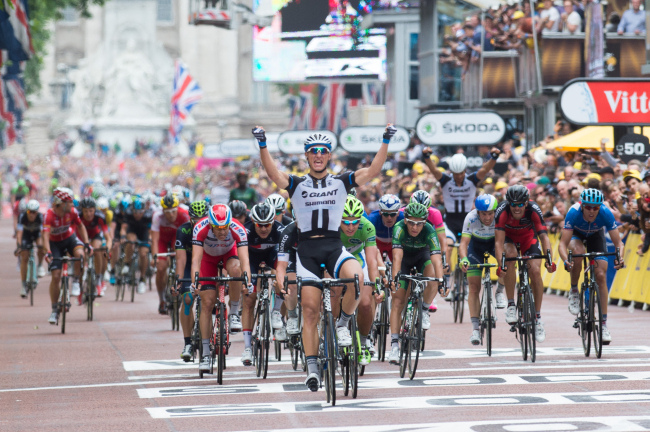 Germany’s Marcel Kittel celebrates after winning Stage 3 of the Tour de France in London on Monday.    Xinhua-Yonhap