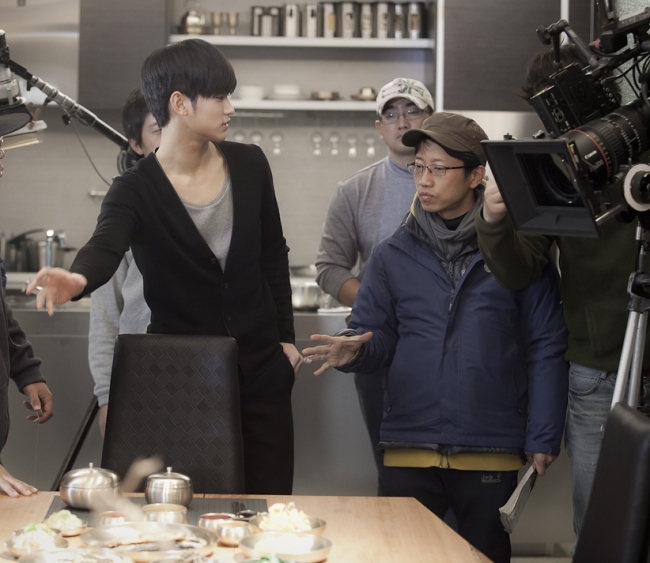 Jang Tae-you (right) and actor Kim Soo-hyun.   SBS Digital Forum