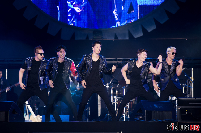g.o.d. performs at Auxiliary Stadium at Jamsil Sports Complex on Saturday. SidusHQ