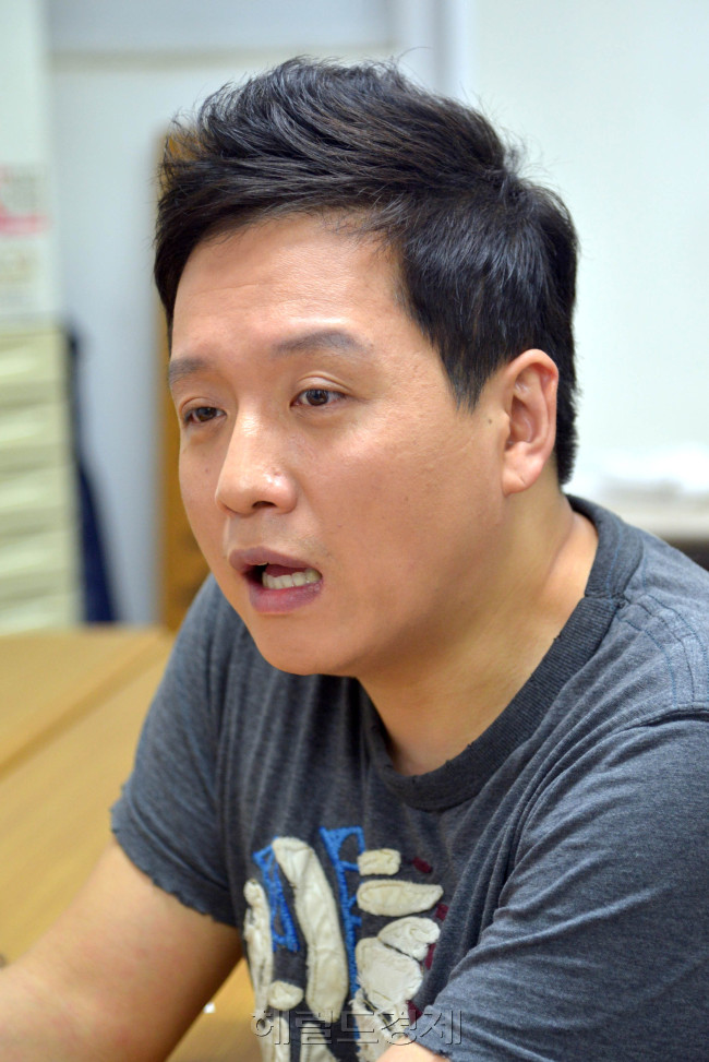 임태훈 군인권센터 소장<br />김명섭 기자 msiron@heraldcorp.com
임태훈 군인권센터 소장
김명섭 기자 msiron@heraldcorp.com