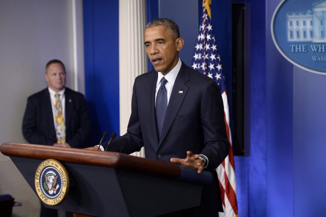 <YONHAP PHOTO-1016> epa04318989 US President Barack Obama delivers remarks on Ukraine and other foreign policy issues following a meeting with Secretary of State John Kerry the White House, in Washington DC, USA, 16 July 2014. Obama announced new sanctions against Russia regarding the situation in Ukraine. EPA/MICHAEL REYNOLDS/2014-07-17 14:06:30/ <저작권자 ⓒ 1980-2014 ㈜연합뉴스. 무단 전재 재배포 금지.>
U.S. President Barack Obama delivers remarks on foreign policy issues following a meeting with Secretary of State John Kerry at the White House in Washington on Wednesday.   EPA-Yonhap
U.S. President Barack Obama delivers remarks on foreign policy issues following a meeting with Secretary of State John Kerry at the White House in Washington on Wednesday.   EPA-Yonhap