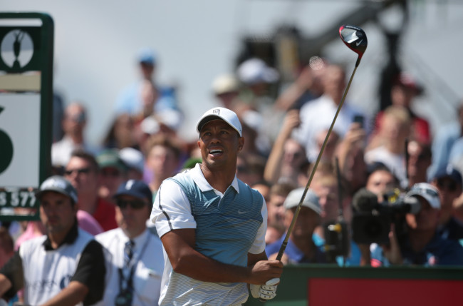 <YONHAP PHOTO-0217> American Tiger Woods tees of on the 16th hole on the first day of the 2014 Open Golf Championships in Hoylake on July 17, 2014. UPI/Hugo Philpott/2014-07-18 06:43:16/ <저작권자 ⓒ 1980-2014 ㈜연합뉴스. 무단 전재 재배포 금지.>
Tiger Woods tees off on the 16th hole on Thursday.   UPI-Yonhap