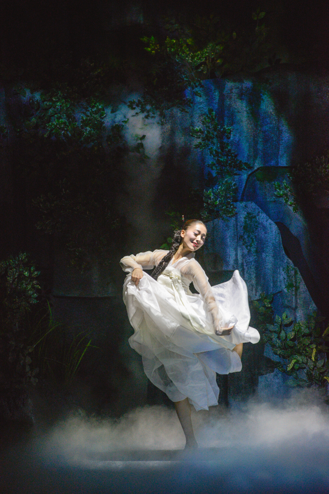 A scene from “Baebijang-jeon.”   Jeongdong Theater