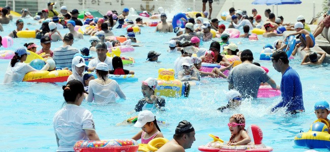 찜통주말 힘들게 넘겼더니…오늘도 전국이 폭염
